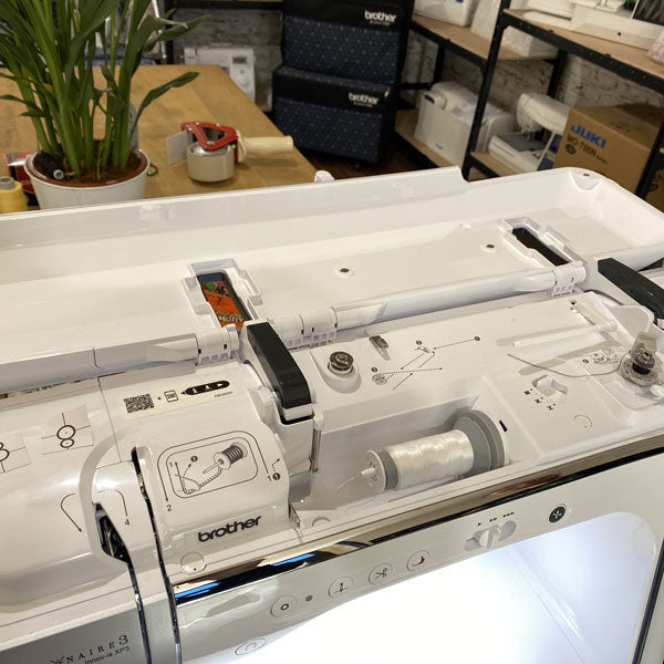 BROTHER<br> Luminaire Innovis XP3