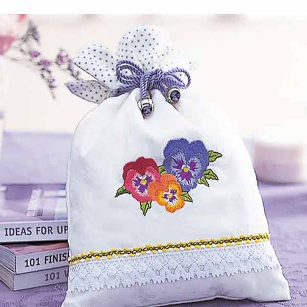Logiciel de broderie<br> Brother PE Design Plus 2