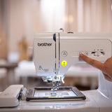 Machine à coudre et à broder<br> BROTHER Innovis M380