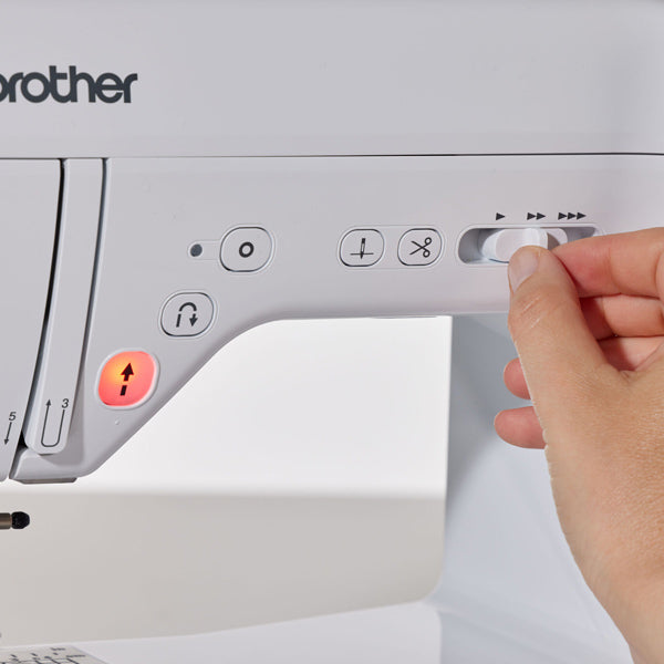 Brother Innovis F560 | L'Atelier de la Machine à Coudre